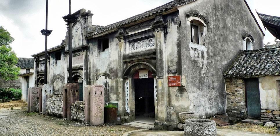 白酒股逆市走强，水井坊涨近4%！龙头酒企动销效果良好，食品ETF（515710）盘中涨近2%！